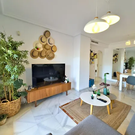 West-facing Near Puerto Banus *